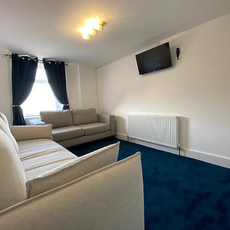Aquarius Apartment - Sea View - Sleeps Seven Blackpool Zewnętrze zdjęcie
