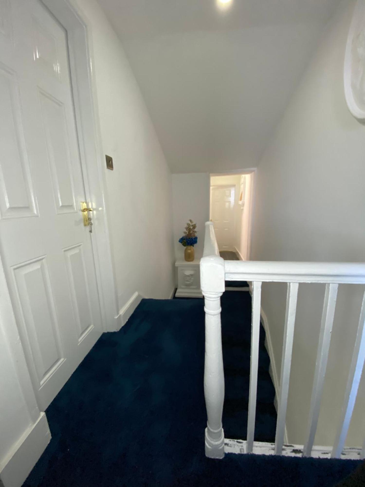 Aquarius Apartment - Sea View - Sleeps Seven Blackpool Zewnętrze zdjęcie